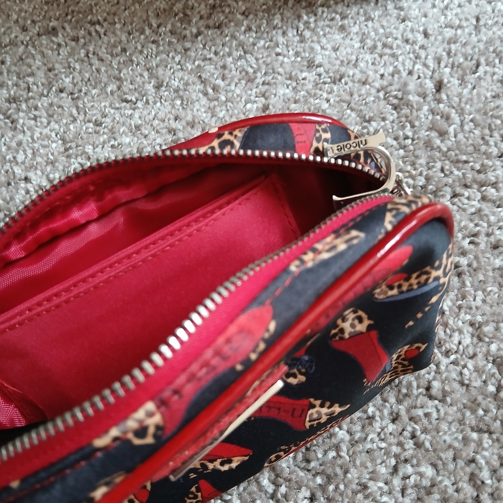 🎀Nicole Miller Glam Leopard Heel Print Cosmetic Pouch | Red Satin Interior - Picture 6 of 8